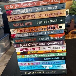 Colleen Hoover Book BundleLot 15 It Ends With Us, Verity, Ugly Love ,Jenny Han